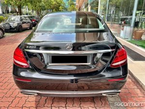 Mercedes-Benz E-Class E200 Avantgarde Sunroof