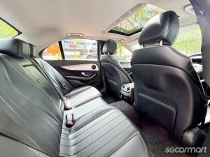 Mercedes-Benz E-Class E200 Avantgarde Sunroof