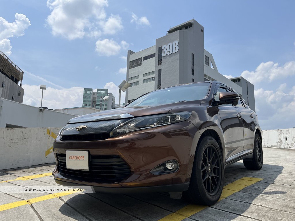 Toyota Harrier 2.0A Elegance Panoramic Roof