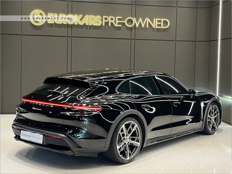 2022 Porsche Taycan Cross Turismo Electric 4S