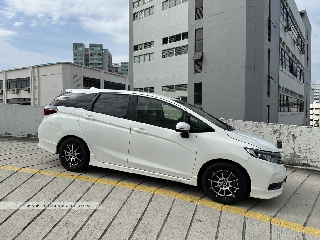 Honda Shuttle 1.5A G Honda Sensing