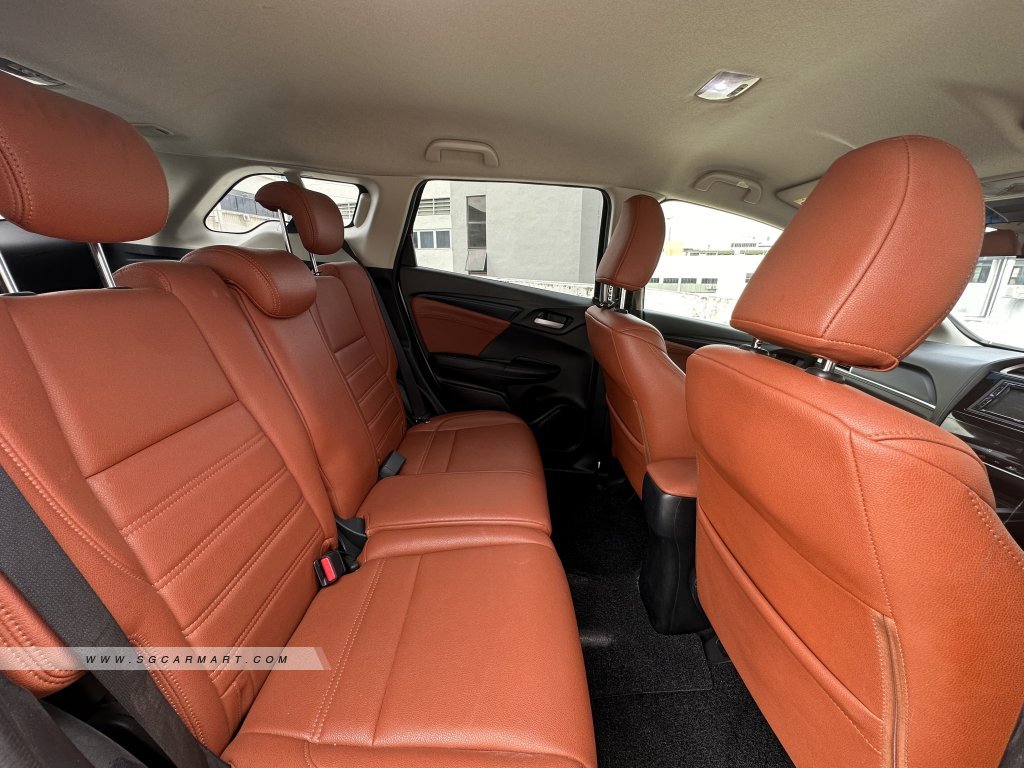 Honda Shuttle 1.5A G Honda Sensing