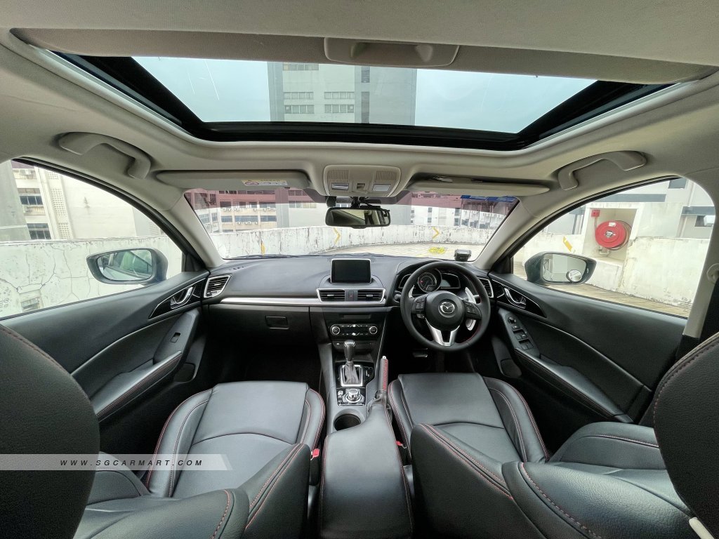 Mazda 3 1.5A Deluxe Sunroof