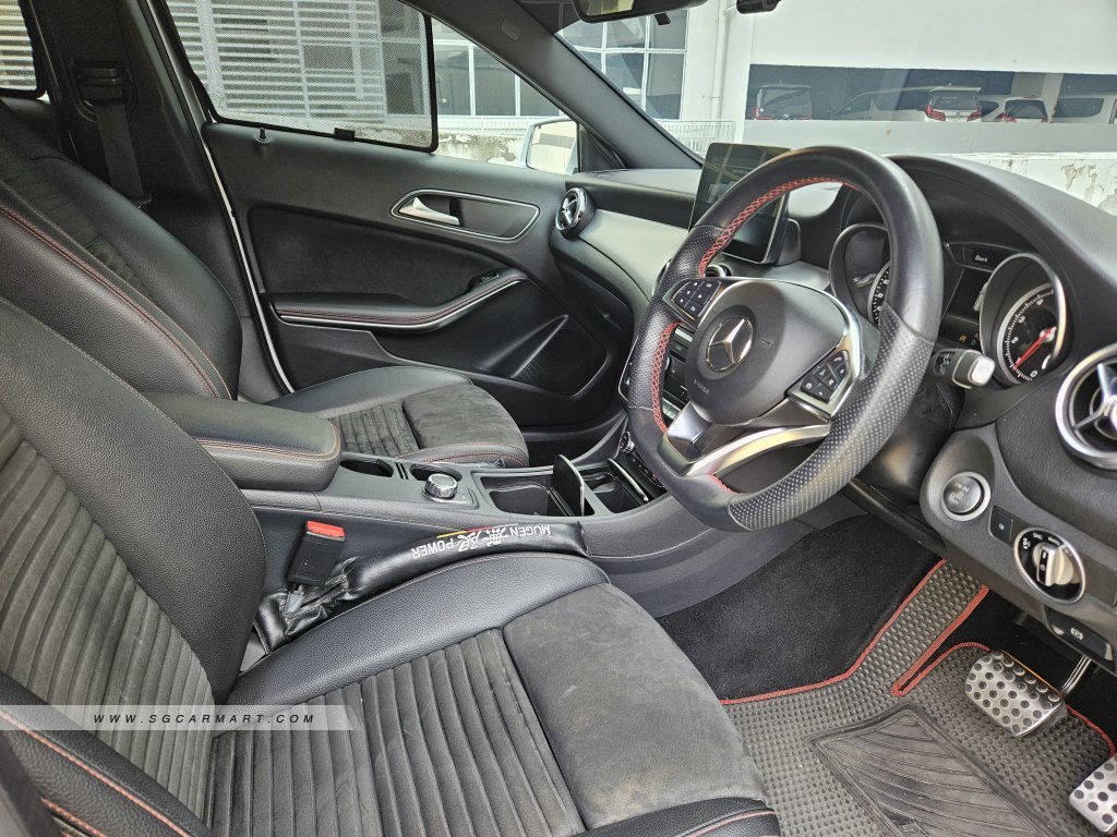 Mercedes-Benz GLA-Class GLA180 AMG Line