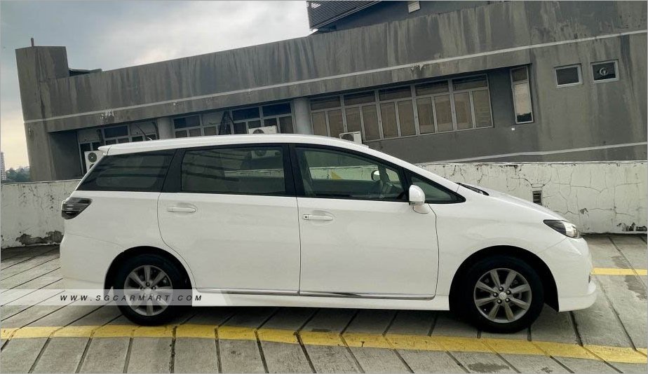 Toyota Wish 1.8A Elegance