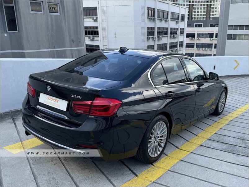 BMW 3 Series 318i Luxury