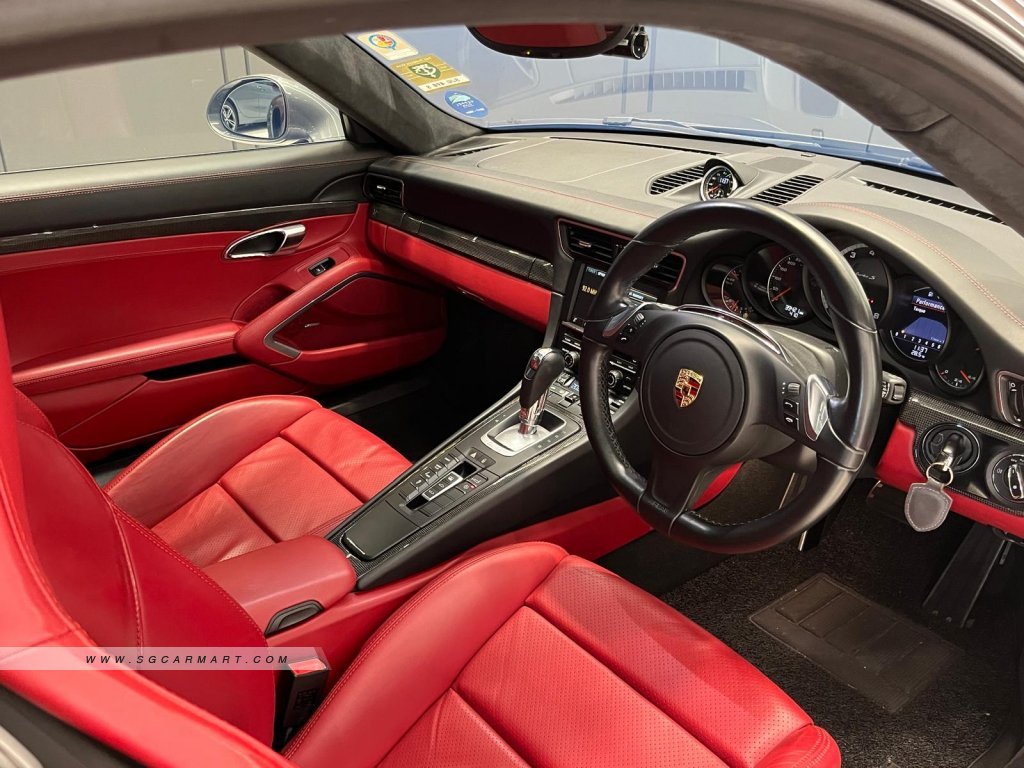 2014 Porsche 911 Turbo S Coupe 3.8A PDK