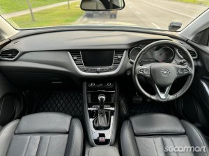 Opel Grandland X 1.2A Turbo Innovation Premium