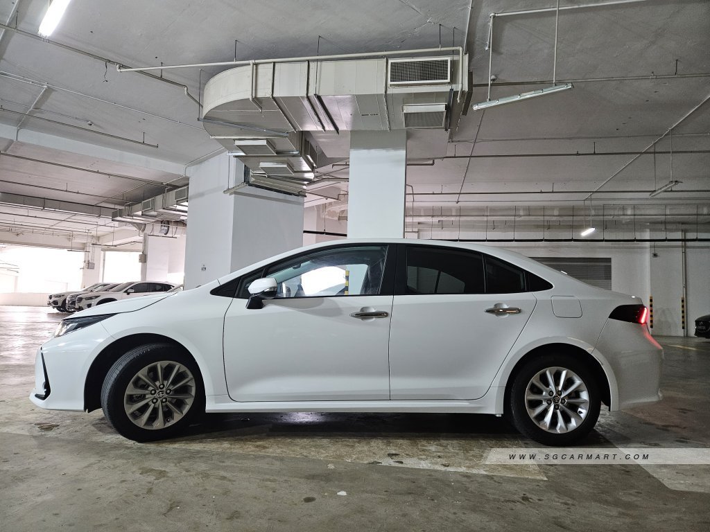 Toyota Corolla Altis 1.6A Standard