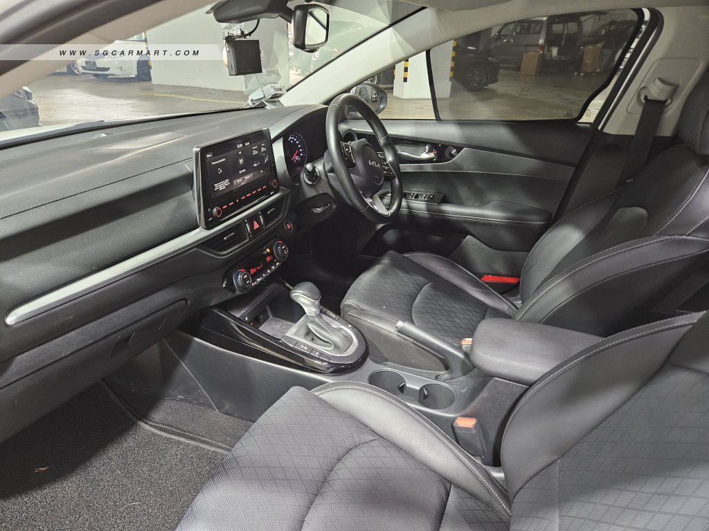Kia Cerato 1.6A Smartstream SX Sunroof