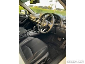 Mazda 3 1.5A Sunroof