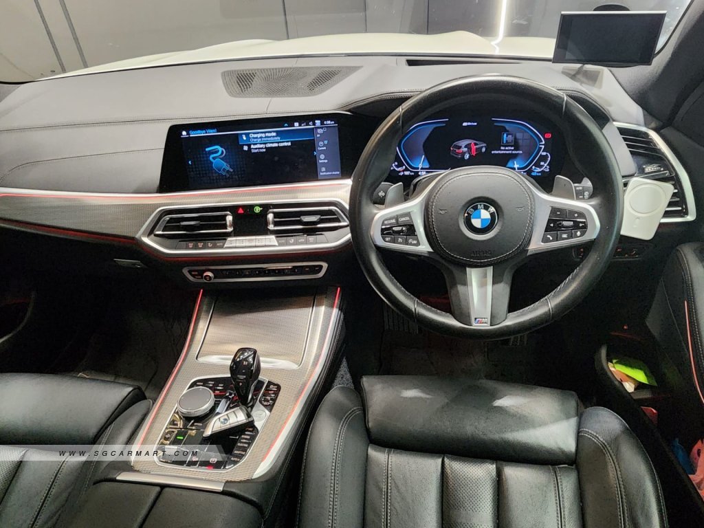 2021 BMW X5 xDrive45e Plug-in Hybrid M-Sport