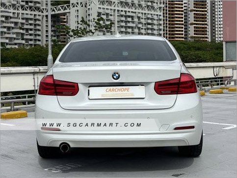 BMW 3 Series 318i