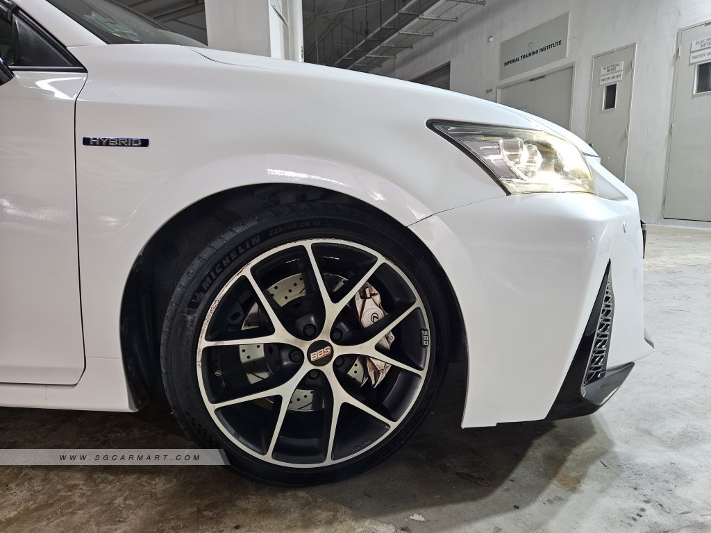Lexus CT Hybrid CT200h Premium (COE till 04/2031)