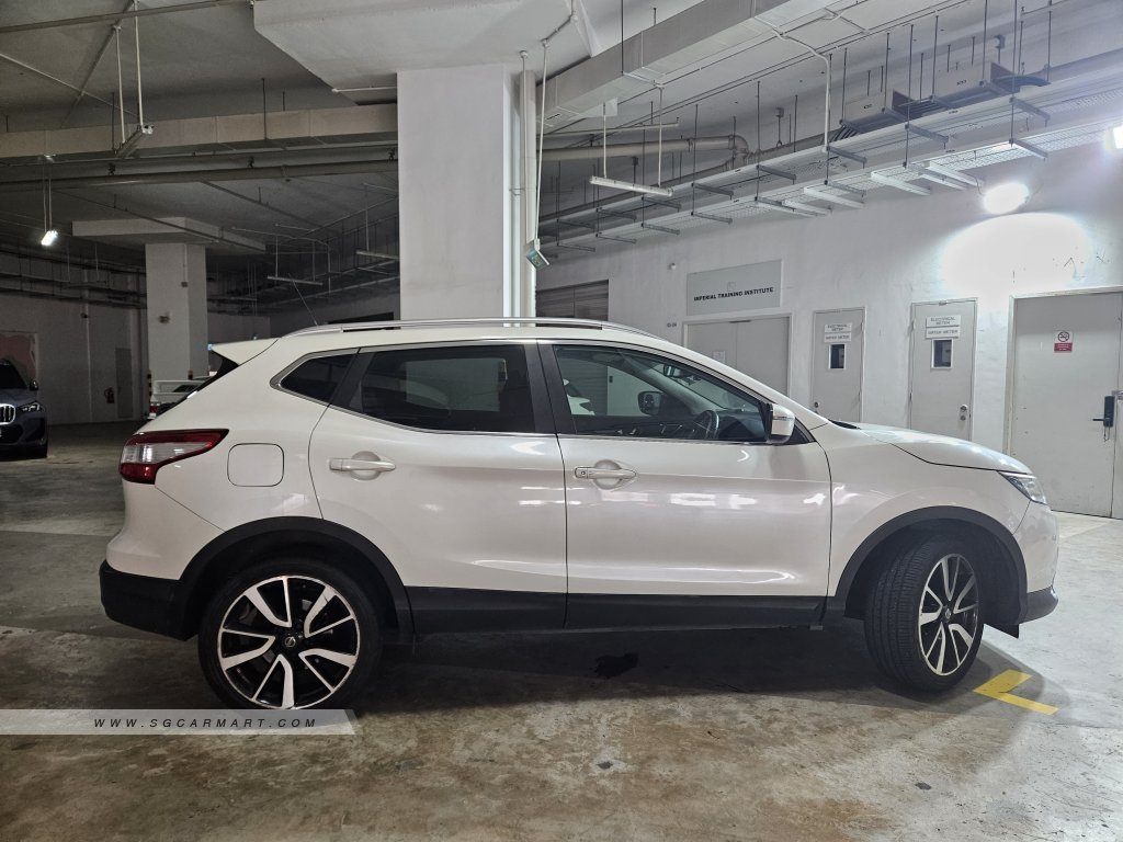 Nissan Qashqai 2.0A Moonroof