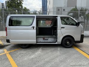 Toyota Hiace 2.8A DX