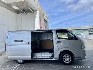 Toyota Hiace 3.0M