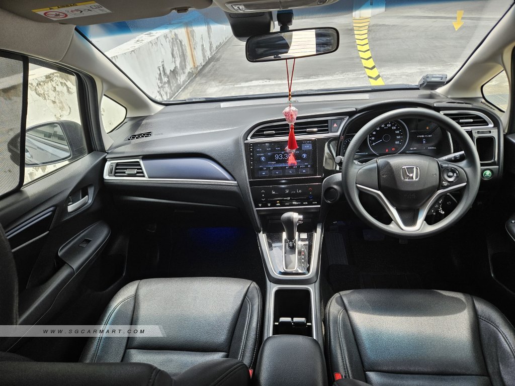 Honda Shuttle 1.5A G Honda Sensing