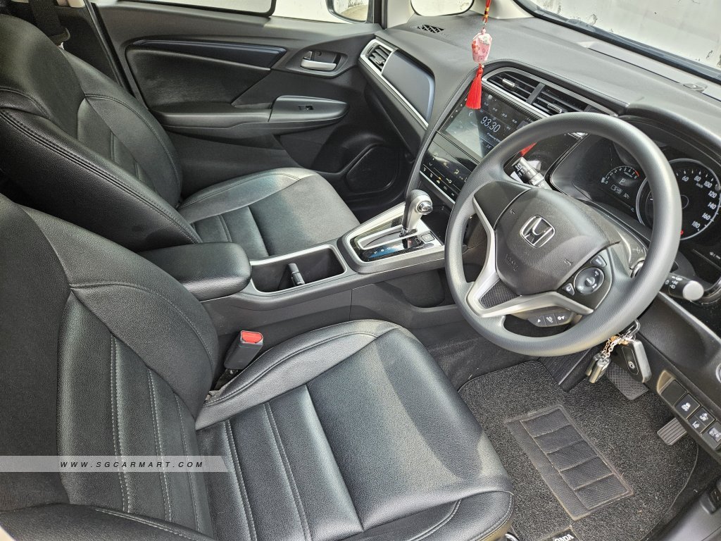 Honda Shuttle 1.5A G Honda Sensing