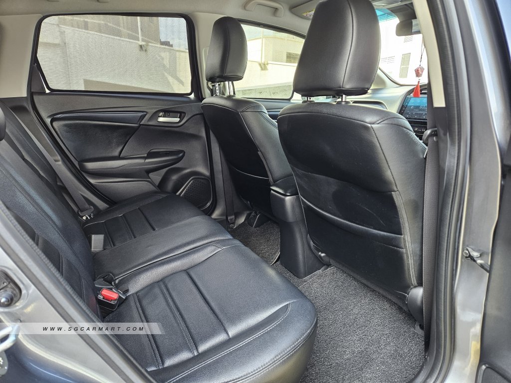 Honda Shuttle 1.5A G Honda Sensing