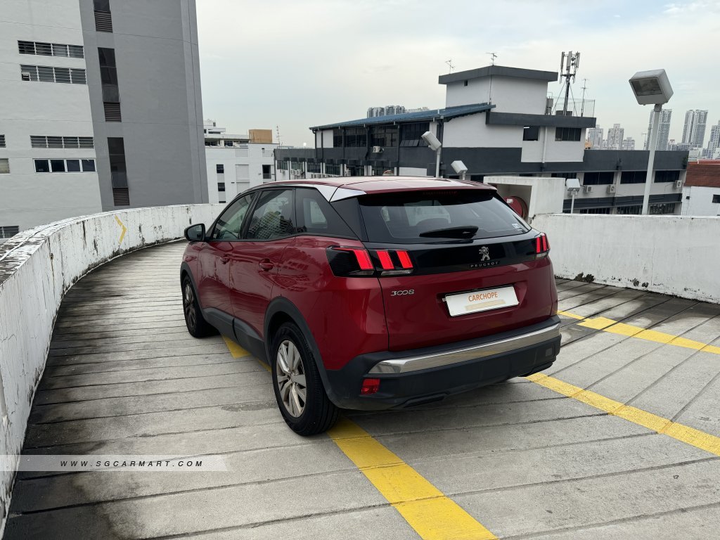 Peugeot 3008 1.2A PureTech EAT6 Active