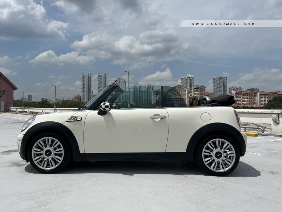 MINI Cooper Cabriolet 1.6A (COE till 04/2029)