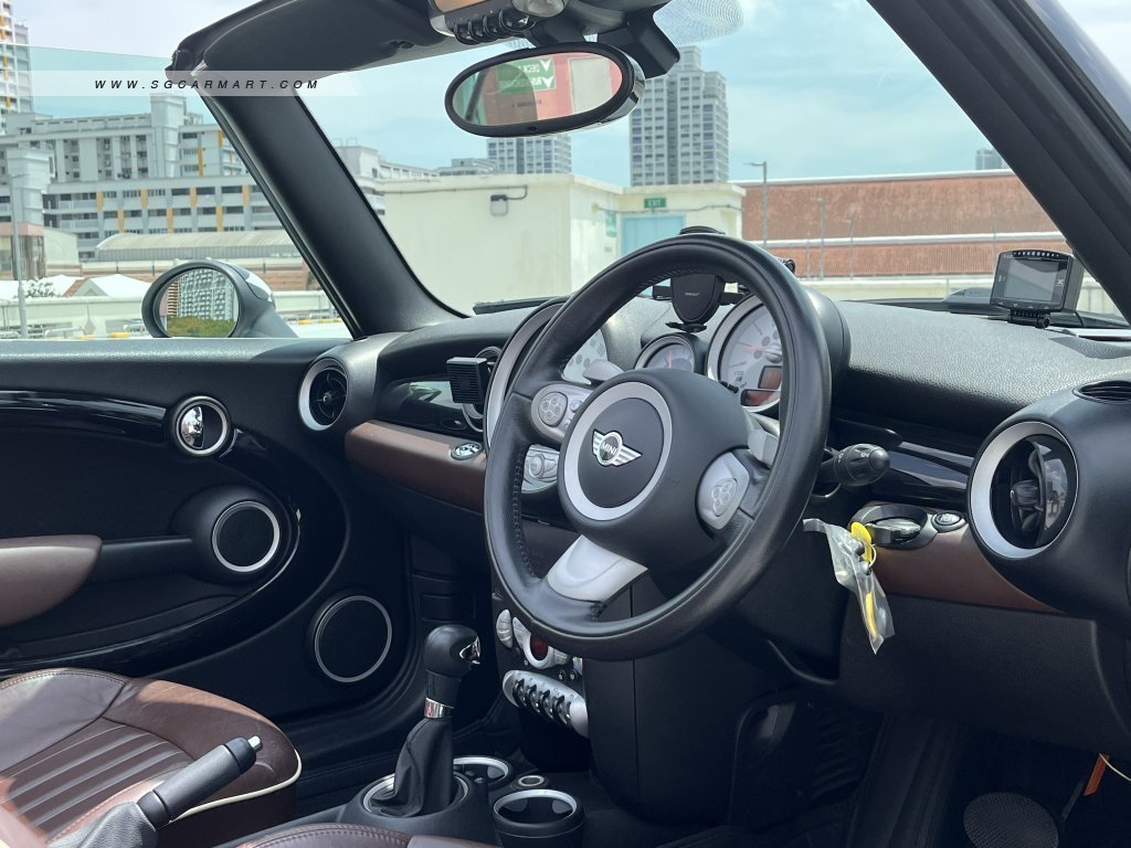 MINI Cooper Cabriolet 1.6A (COE till 04/2029)