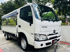 Hino Dutro 2.8M