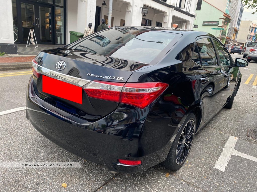 Toyota Corolla Altis 1.6A Elegance (OPC)