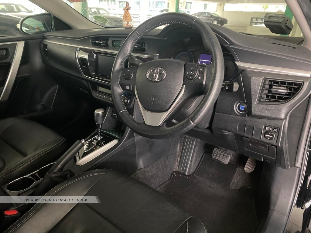 Toyota Corolla Altis 1.6A Elegance (OPC)