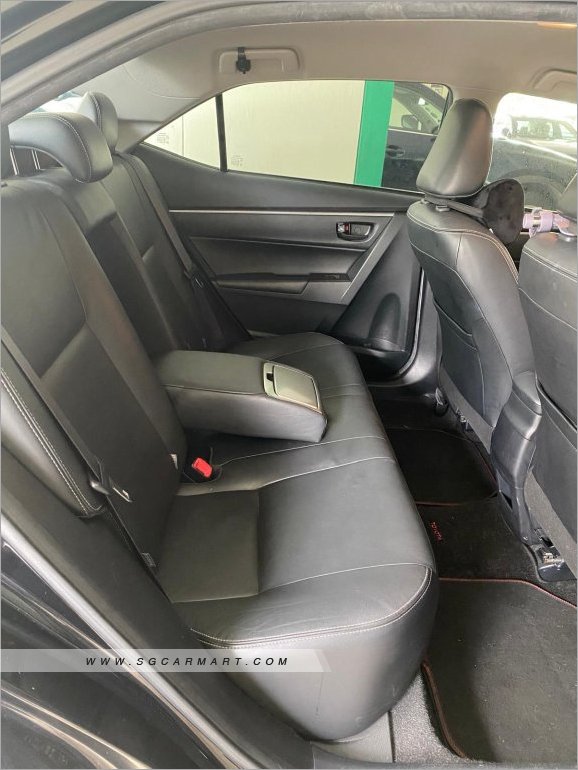 Toyota Corolla Altis 1.6A Elegance (OPC)