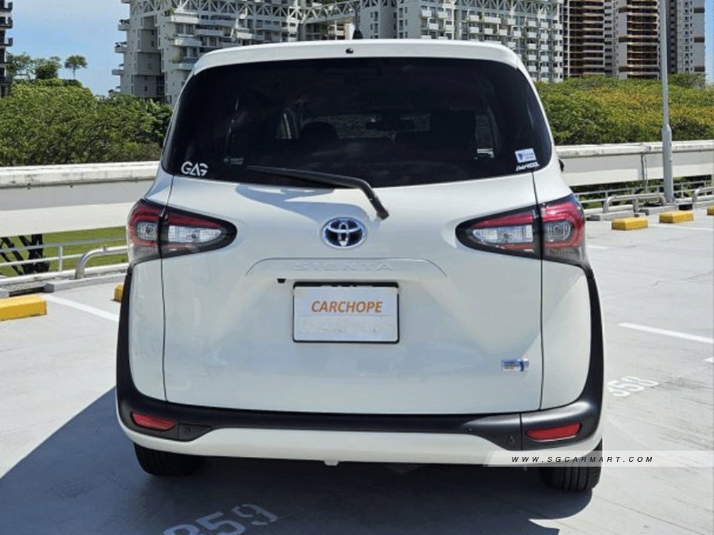 Toyota Sienta Hybrid 1.5A G