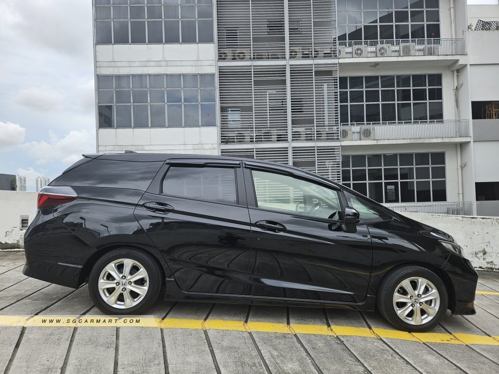 Honda Shuttle 1.5A G Honda Sensing