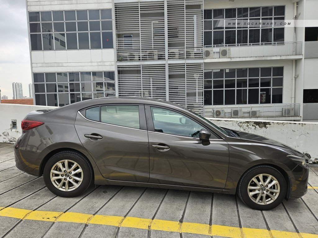 Mazda 3 1.5A Deluxe Sunroof