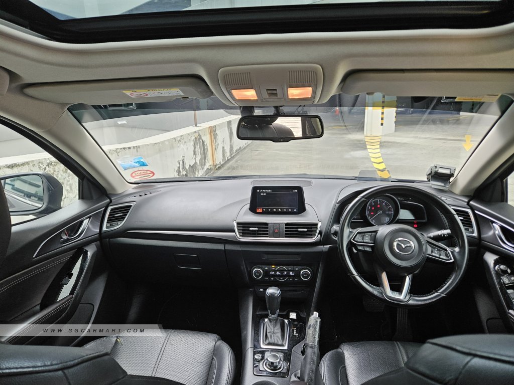 Mazda 3 1.5A Deluxe Sunroof