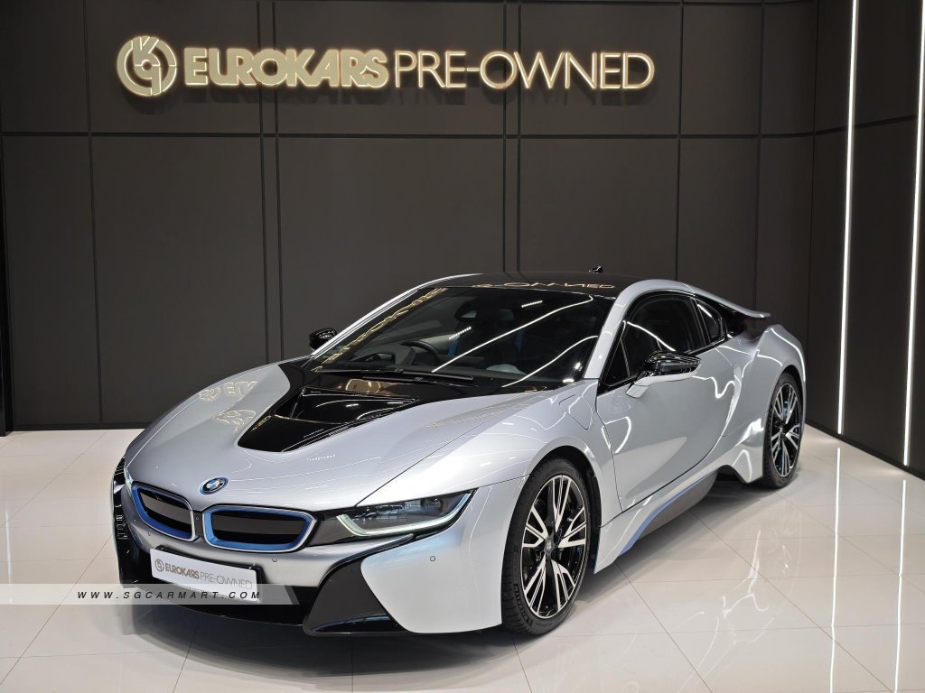 BMW i8 (New 10-yr COE)