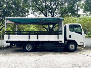 Isuzu NPR75U