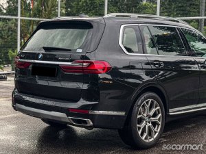 2020 BMW X7 xDrive40i Pure Excellence 7-Seater Photos & Pictures ...