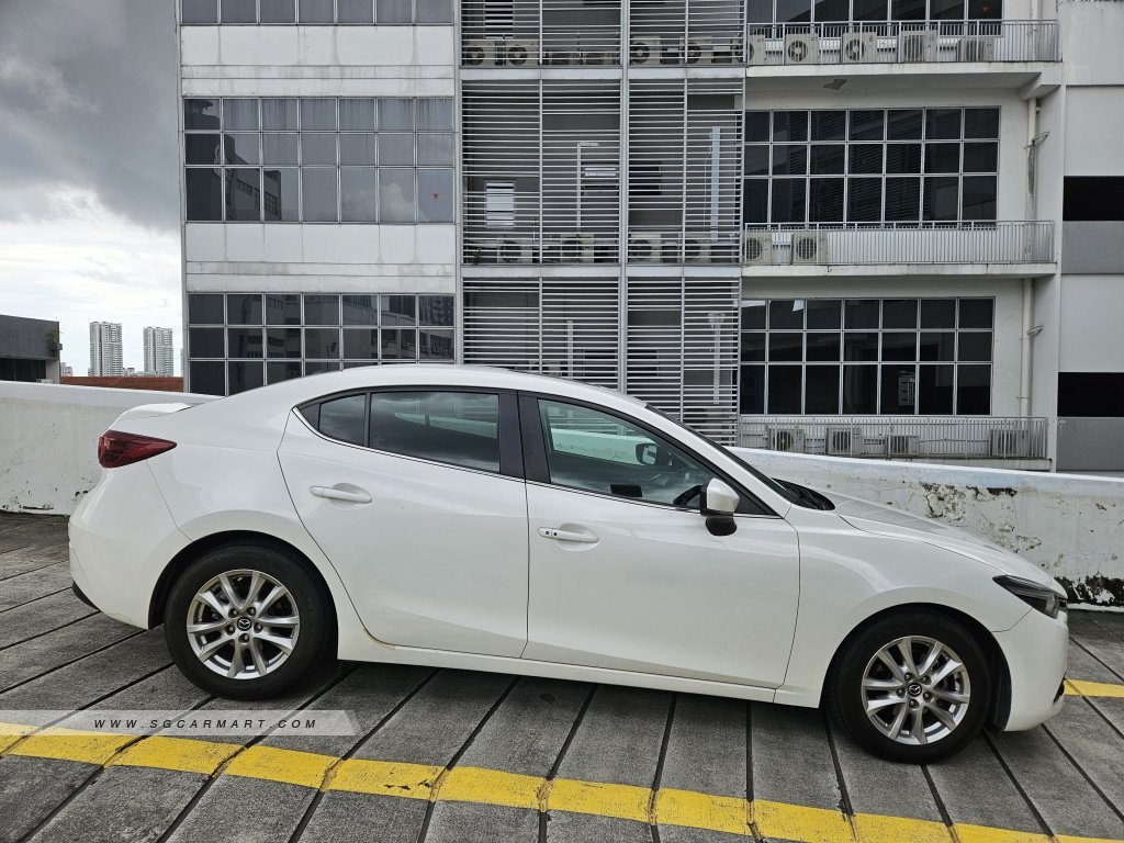 Mazda 3 1.5A Deluxe Sunroof