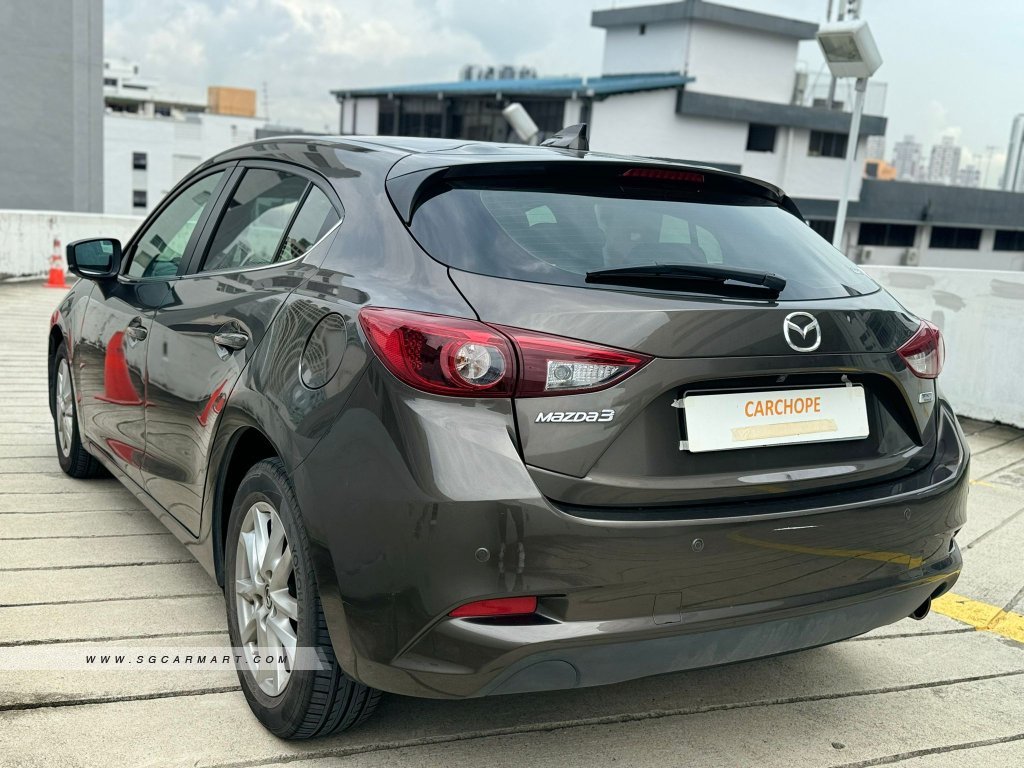 Mazda 3 HB 1.5A Deluxe Sunroof