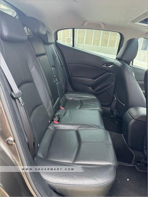 Mazda 3 HB 1.5A Deluxe Sunroof