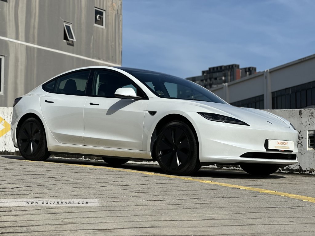 Tesla Model 3 Electric RWD