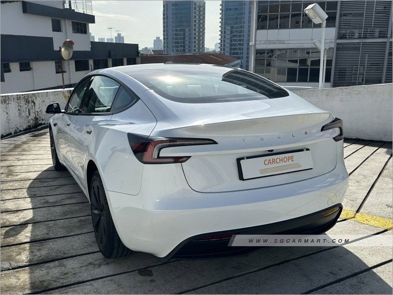 Tesla Model 3 Electric RWD