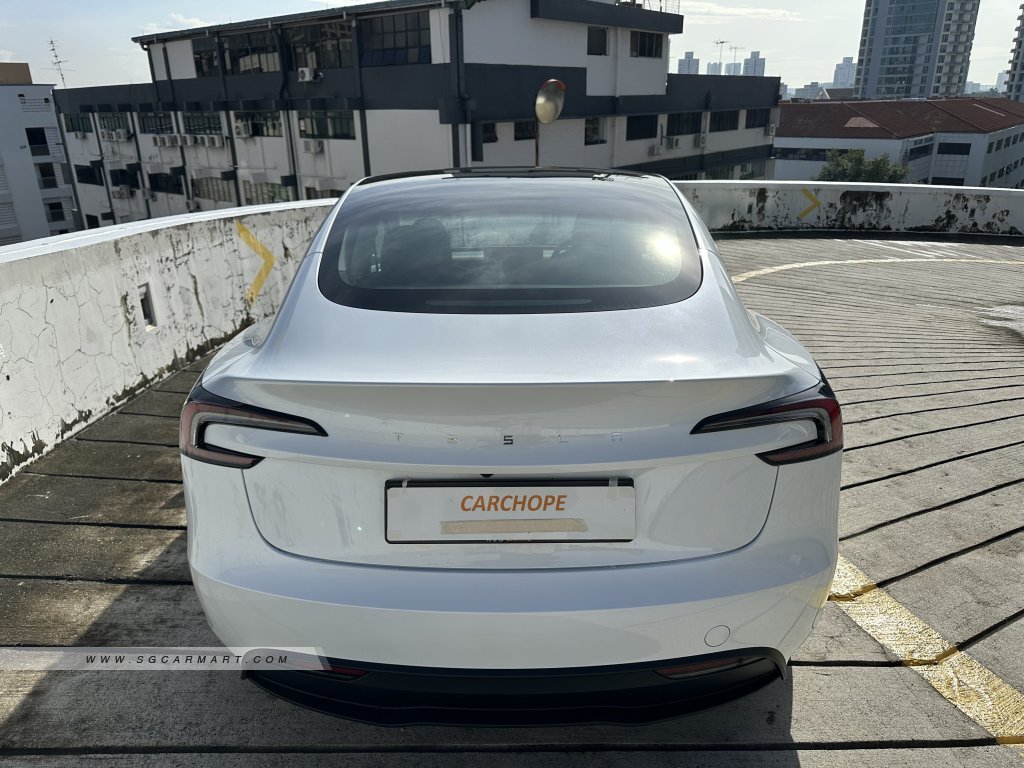 Tesla Model 3 Electric RWD