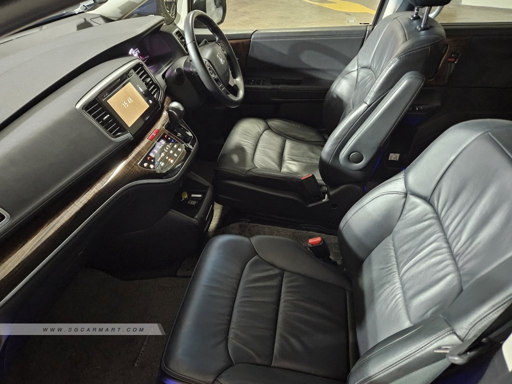 Honda Odyssey 2.4A EXV-S Sunroof