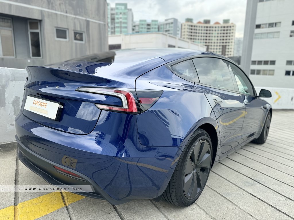 Tesla Model 3 Electric RWD