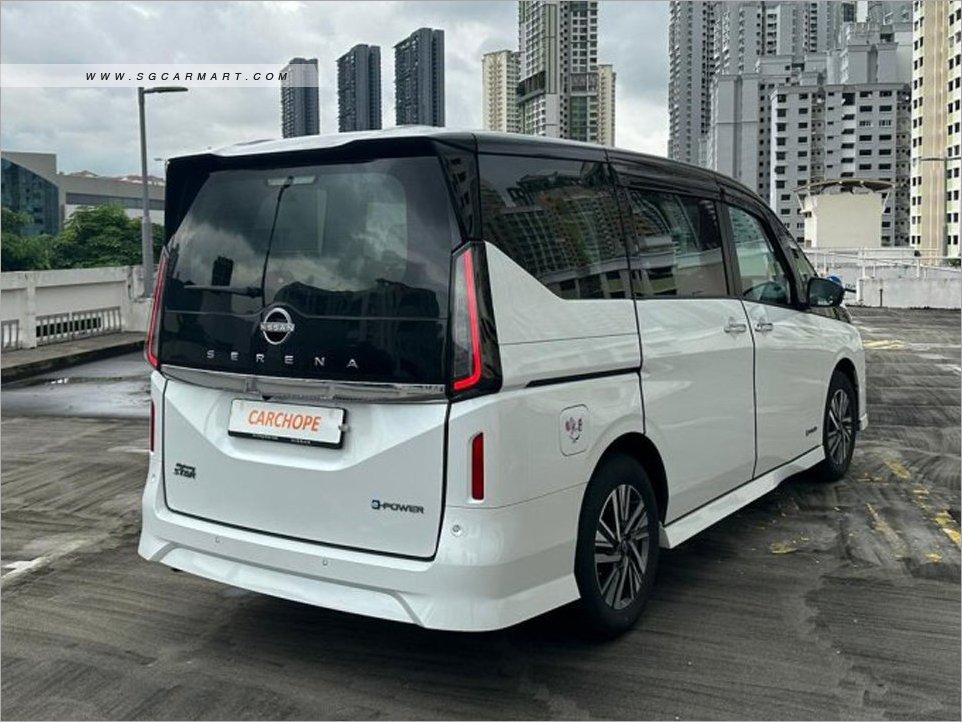 Nissan Serena e-POWER Hybrid 1.4A Highway Star Premium