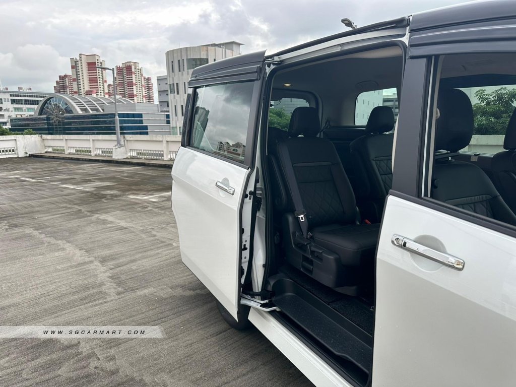 Nissan Serena e-POWER Hybrid 1.4A Highway Star Premium
