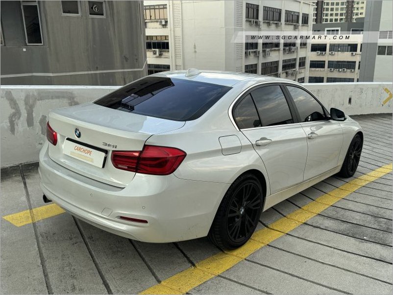 BMW 3 Series 318i
