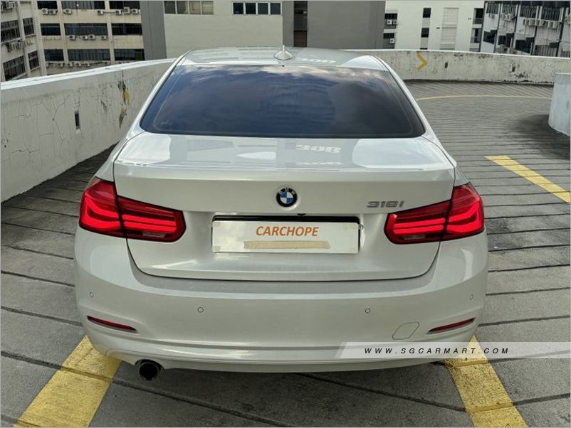 BMW 3 Series 318i